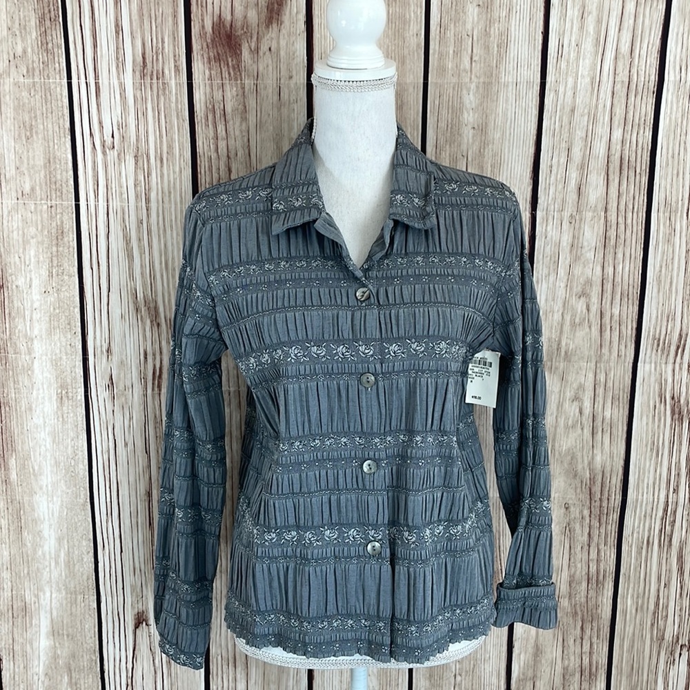 Staples Button Down Crinkle Floral Top Blue/Gray Long Sleeve Medium